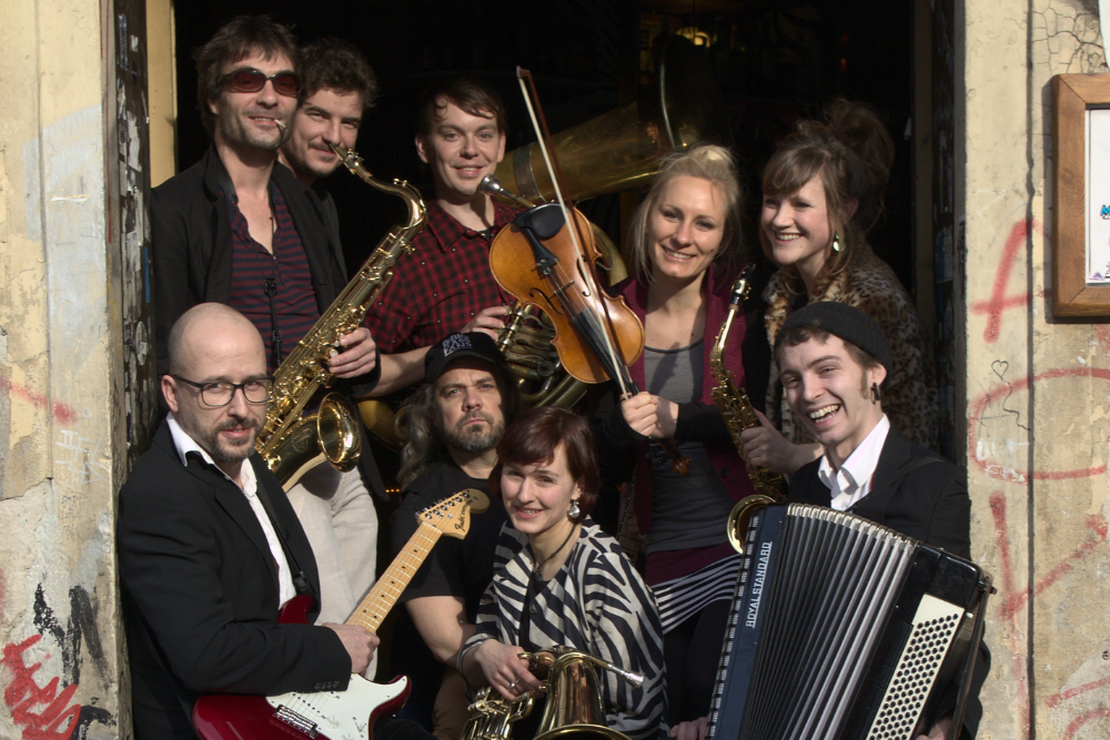 Seau Volant Balkan Klezmer Polka Konzert TheaterRuine St. Pauli Dresden